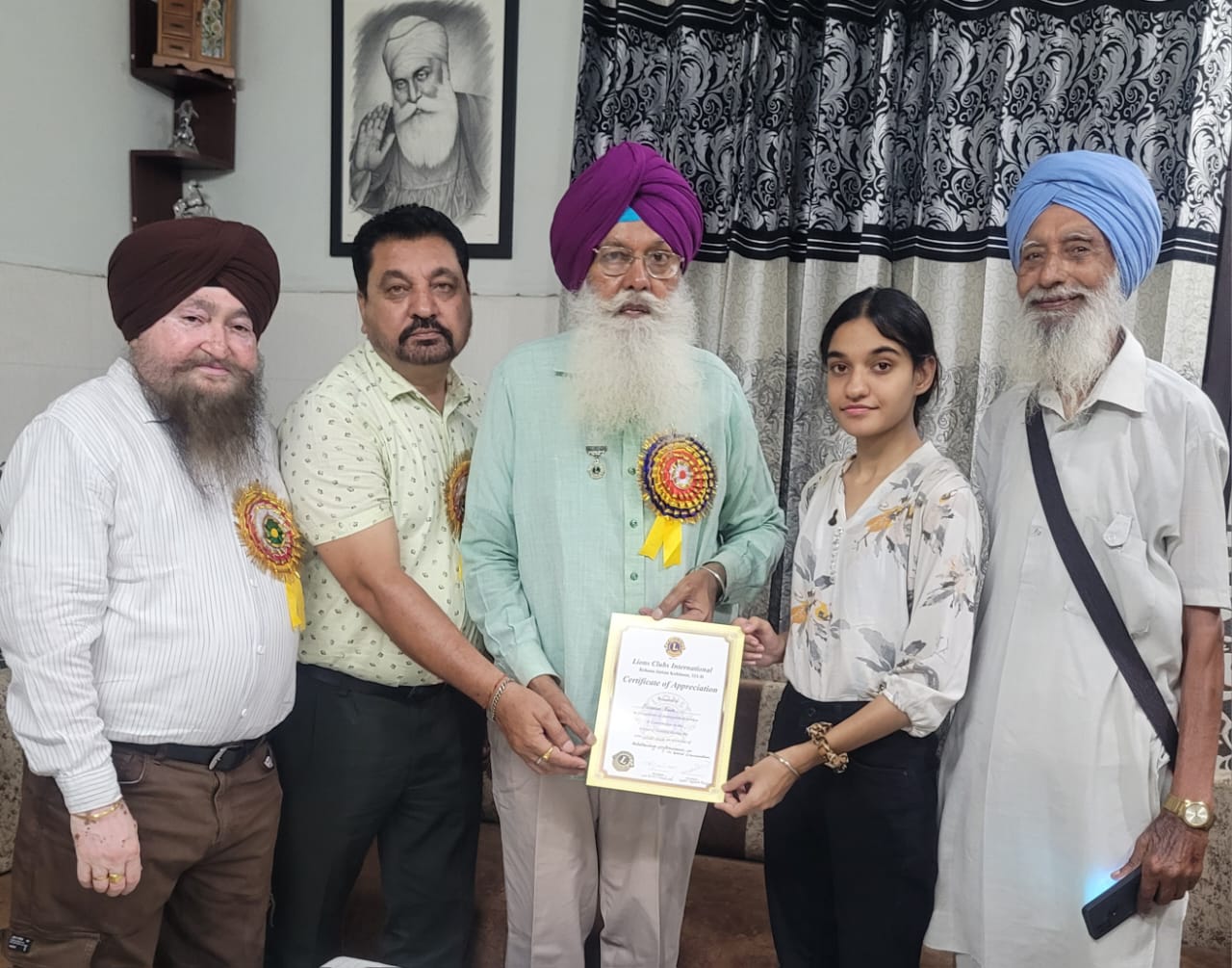 ਲਾਇਨਜ ਕਲੱਬ ਅਤੇ ਗੁਰਕੀਰਤ ਅਸਟੇਟ ਹੁਸ਼ਿਆਰਪੁਰ ਵਾਸੀਆ ਵੱਲੋ, ਹਰਮਨ ਕੌਰ ਨੂੰ ਸਨਮਾਨਿਤ ਕੀਤਾ ਗਿਆ