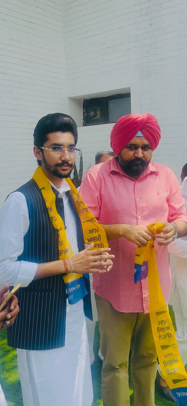 ਨੌਜਵਾਨ ਆਗੂ ਆਰਯਨ ਭੱਟੀ ਆਪਣੇ ਸਾਥੀਆਂ ਸਮੇਤ ਆਮ ਆਦਮੀ ਪਾਰਟੀ ਵਿੱਚ ਹੋਏ ਸ਼ਾਮਲ